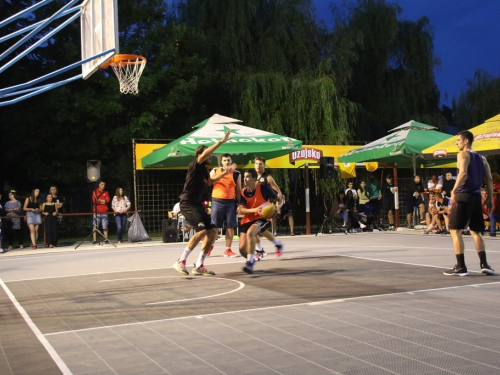 FOTO: Druga večer Streetball turnira u Prozoru