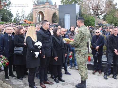 FOTO: Na Mirogoju sahranjen pukovnik Ante Pavlović