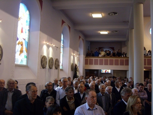 FOTO: Zlatna misa vlč. Ivana Bošnjaka u župi Prozor