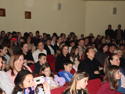 FOTO: Svečano obilježen Dan OŠ Marka Marulića Prozor