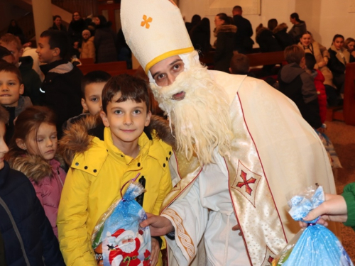 FOTO: Sv. Nikola posjetio župu Prozor