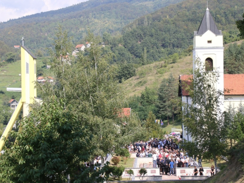 FOTO/VIDEO: Na Uzdolu obilježena 23. obljetnica stravičnog pokolja nad Hrvatima