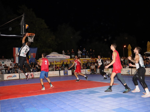 FOTO: Ekipa ''Ba.Riba'' pobjednik 20. Streetball Rama 2022.