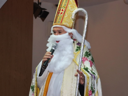 FOTO: Sv. Nikola posjetio župu Rama-Šćit