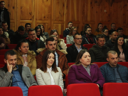 FOTO: Tečaj priprave za brak u župi Rama - Šćit