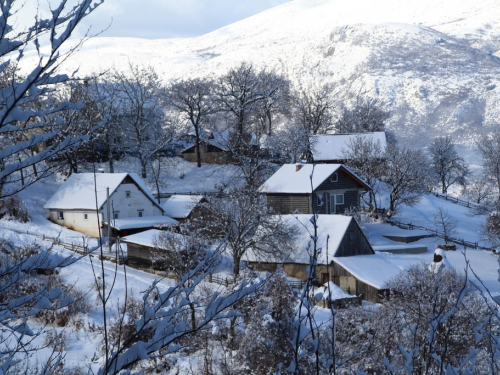 FOTO: Ramsko jezero uokvireno snježnom bjelinom i kontrastima