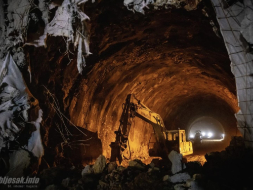 Radnik u životnoj opasnosti nakon nesreće na radu u tunelu Varda