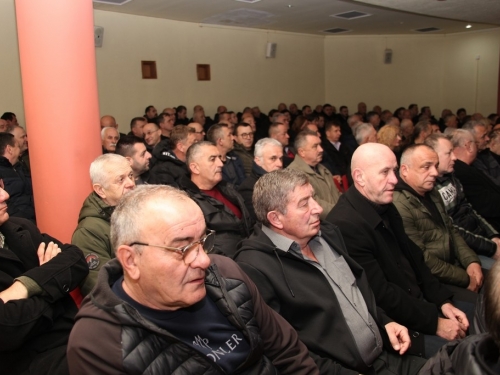 FOTO: U Prozoru održana komemoracija za ratnog zapovjednika Marinka Zeleniku