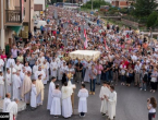 Prvi put nakon tri mjeseca više stotina vjernika na misi u Međugorju