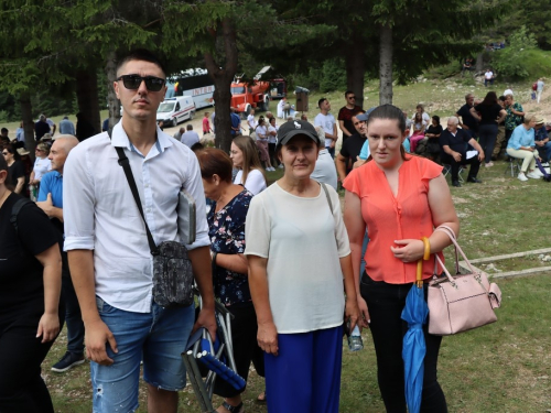 FOTO/VIDEO: Tisuće vjernika na Kedžari proslavilo Divin dan