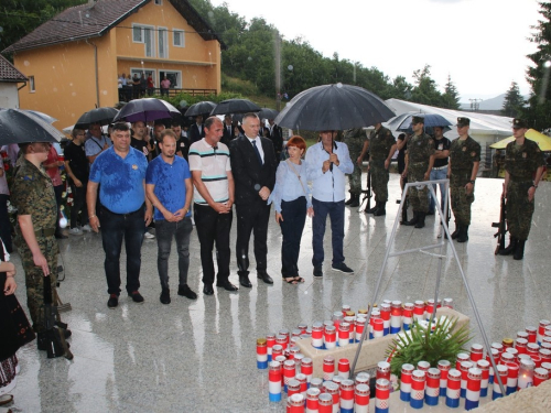 UZDOL: Otkriven spomenik poginulim braniteljima i obilježen Dan 3. bojne brigade Rama