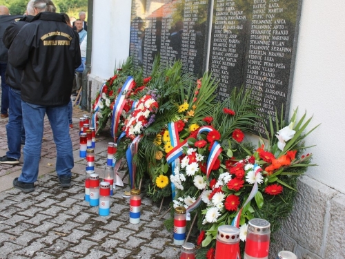 FOTO: Obilježena 27. obljetnica stradanja Hrvata na Uzdolu