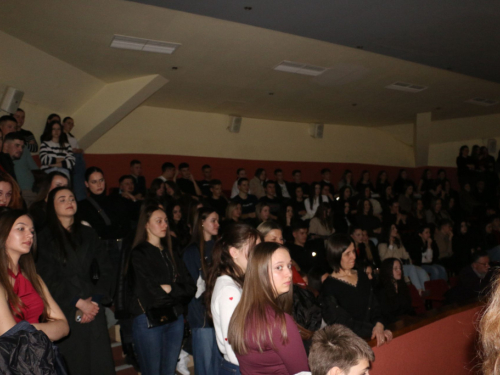 FOTO: Valentinovo u Prozoru - Maturanti priredili nezaboravnu večer