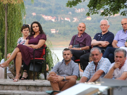 FOTO: Promocija knjige dr. sc. Šimuna Novakovića i druga večer trodnevnice na Šćitu