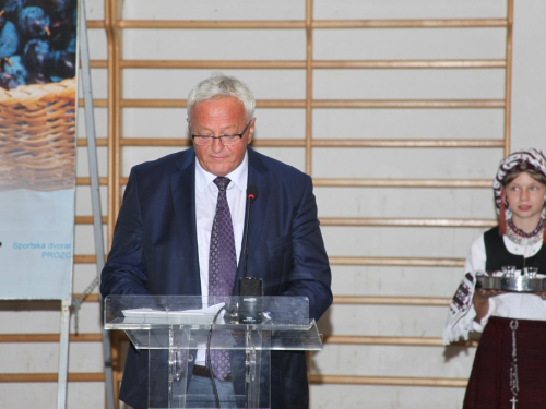 FOTO: Otvoren 16. sajam ''Dani šljive Prozor - Rama 2023.''