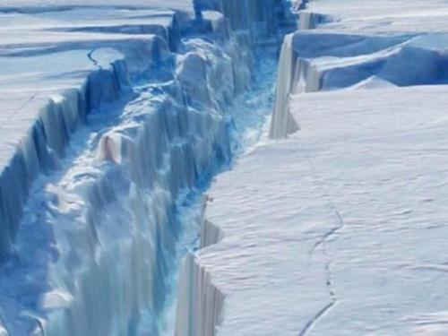 Otapa se najveća ledena ploča na svijetu!