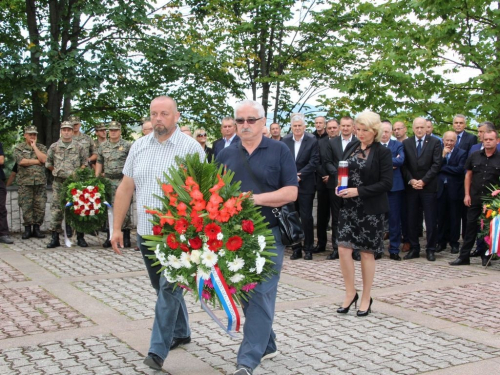 FOTO: Obilježena 26. obljetnica stradanja Hrvata na Uzdolu