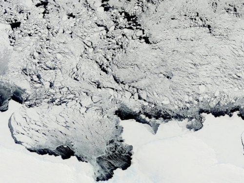 Znanstvenici zabrinuti: Ogroman ledenjak odlomit će se od Antarktike