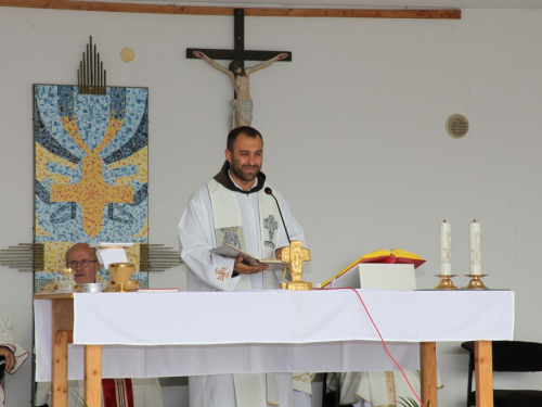 FOTO: Vanjska proslava svetoga Franje u Rumbocima
