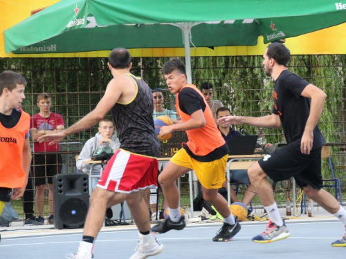 FOTO: Druga večer Streetball turnira u Prozoru