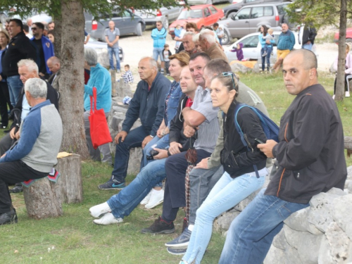 FOTO: Na Vranu služena sv. misa za poginule duvandžije