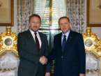 Kako je Izetbegović zbog Erdogana 'prodao' srebreničke žrtve