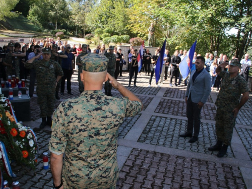 FOTO: Na Uzdolu obilježena 24. obljetnica stravičnog pokolja nad Hrvatima