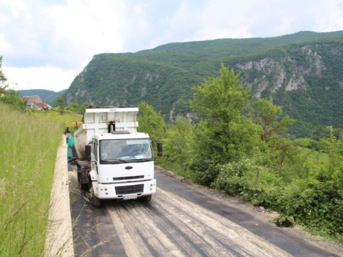 FOTO: Završena rekonstrukcija puta kroz Mlušu