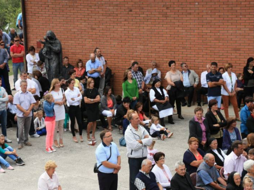 FOTO: Mlada misa don Pere Burečića