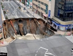 Ogromna rupa progutala ulicu