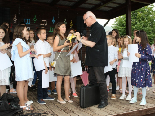 FOTO: U Prozoru održan festival duhovne glazbe ''Djeca pjevaju Isusu''