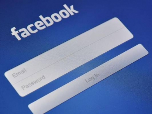 Facebook uklanja omražene oglase
