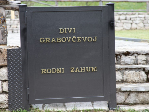 FOTO: Druženje Rumbočana i sv. misa na Zahumu
