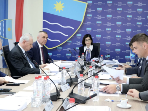 HNŽ: Proširena prava mladim obiteljima za refundiranje poreza na promet prvom nekretninom