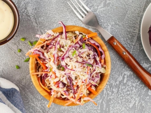 Zimska salata od kupusa puna zdravih sastojaka - uživat ćete u svakom zalogaju
