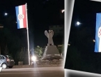 U dvorištu crkve u Varešu srušili jarbol i odnijeli zastavu hrvatskog naroda