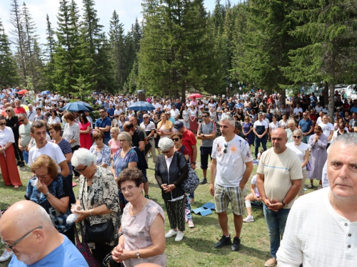 FOTO/VIDEO: Tisuće vjernika na Kedžari proslavilo Divin dan