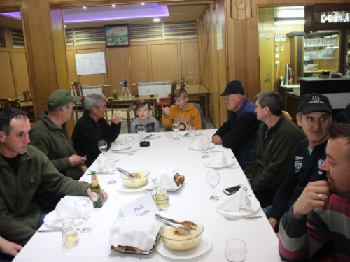 FOTO: Završen Prsten, ekipa Baketarići osvojila turnir