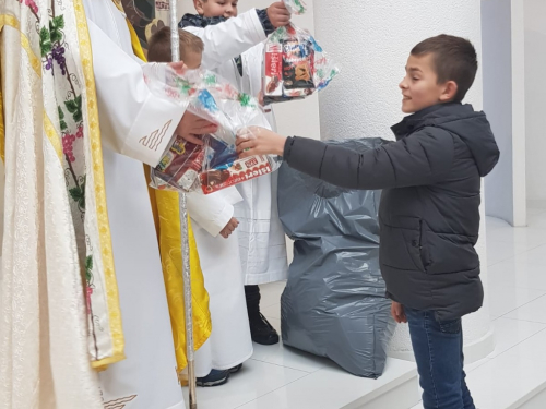 FOTO: Sv. Nikola stigao na Orašac