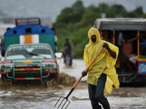 Meksiko i Venezuela pomažu SAD-u u borbi s poplavom