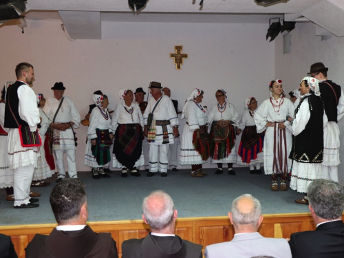 FOTO: Na Šćitu održana 5. kulturno-vjerska baština Hrvata BiH pod geslom ''Vratimo nadu zavičaju''