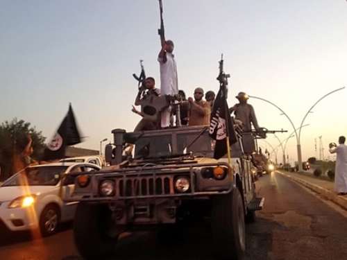 Obrana Mosula: ISIL-ovci briju brade, miniraju grad...