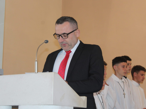 FOTO: Prva sveta pričest u župi Prozor