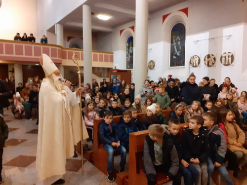 FOTO: Sv. Nikola posjetio župu Prozor