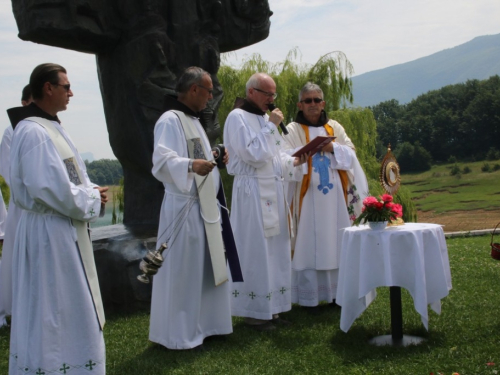 FOTO: Tijelovo u župi Rama Šćit