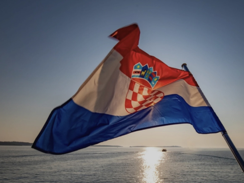 Hrvatska prvi put obilježava Dan hrvatske zastave
