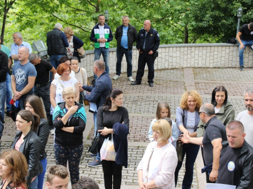 FOTO/VIDEO: Prvi susret iseljenih Uzdoljana i Dan 3. bojne brigade Rama i branitelja Uzdola