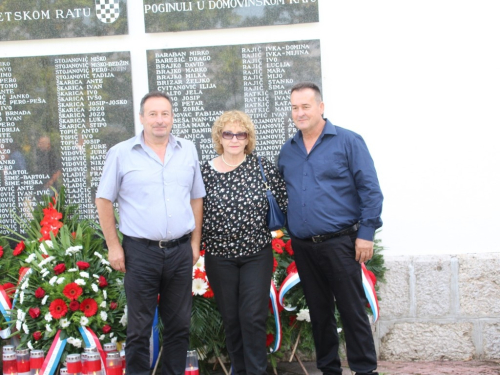 FOTO: Na Uzdolu obilježena 25. obljetnica zločina nad Hrvatima