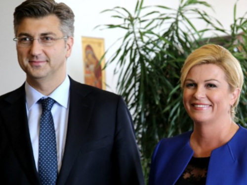 Predsjednica uručila Plenkoviću mandat, poželjela mu da što prije sastavi