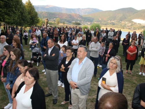 FOTO: Na Šćitu započela trodnevnica, Mladu misu slavio p. Marko Petričević